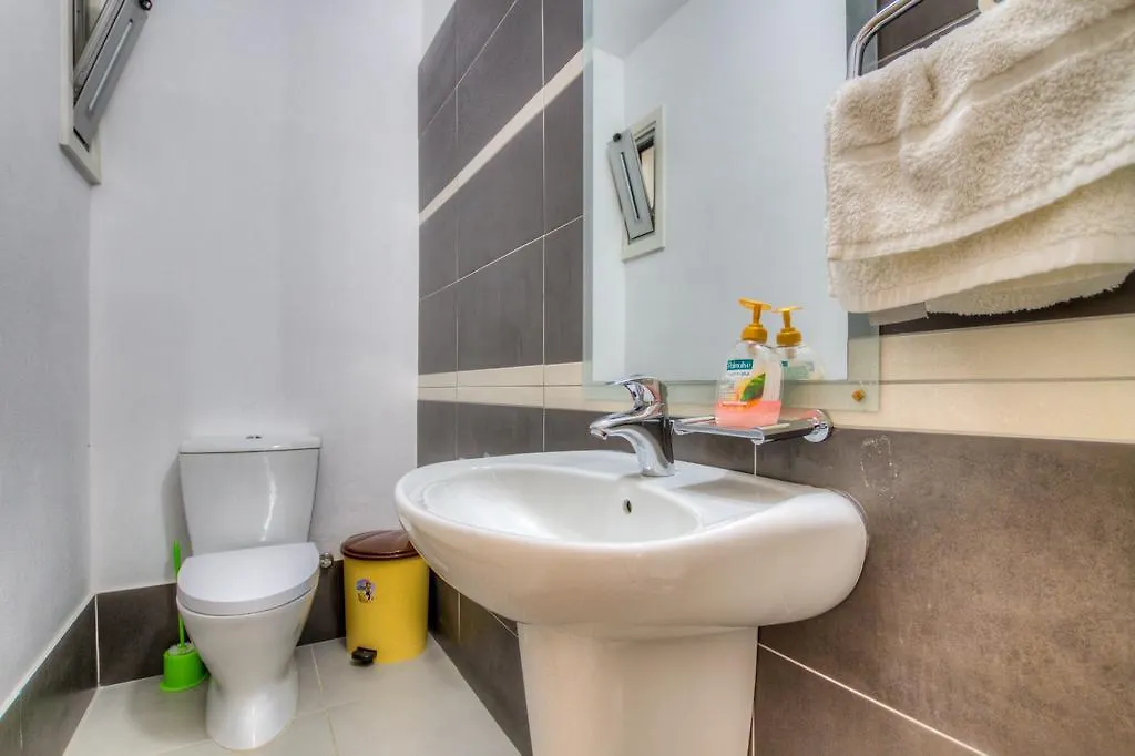 Beachfront Trident Protaras 0*,  Chipre