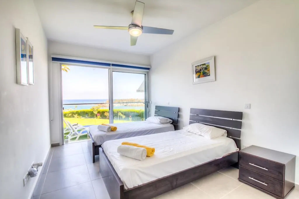 Beachfront Trident Protaras Chipre