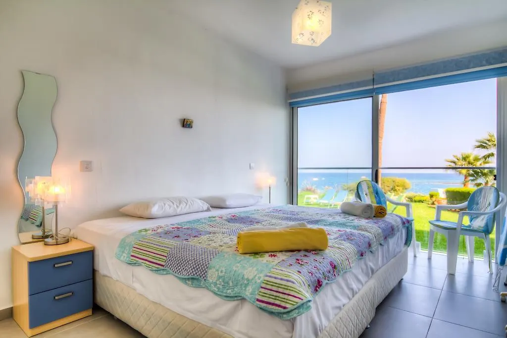 Apartamento Beachfront Trident Protaras